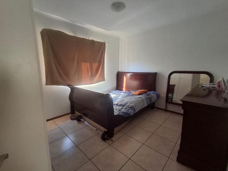2 Bedroom Property for Sale in Hesteapark Gauteng