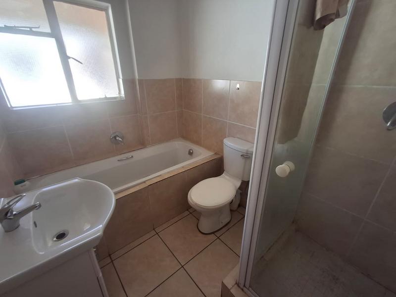 2 Bedroom Property for Sale in Hesteapark Gauteng