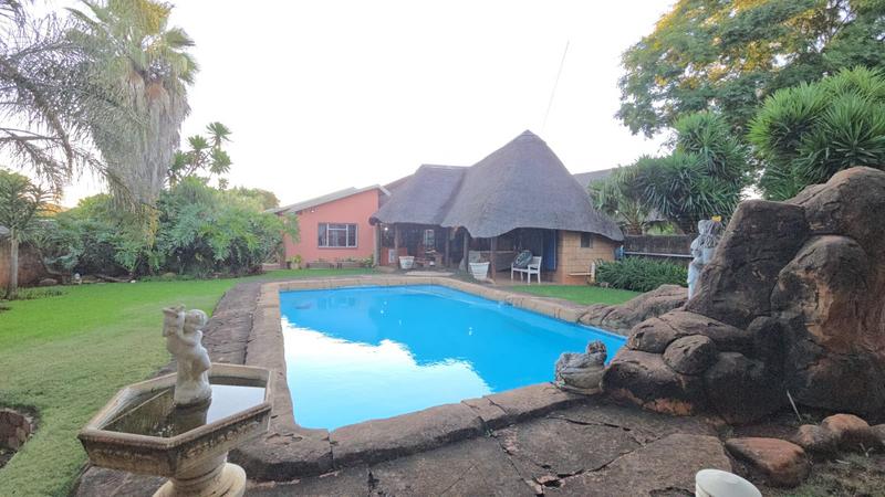 4 Bedroom Property for Sale in Karenpark Gauteng
