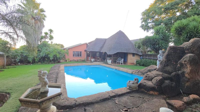 4 Bedroom Property for Sale in Karenpark Gauteng