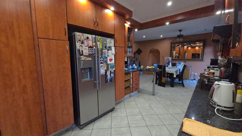 4 Bedroom Property for Sale in Karenpark Gauteng