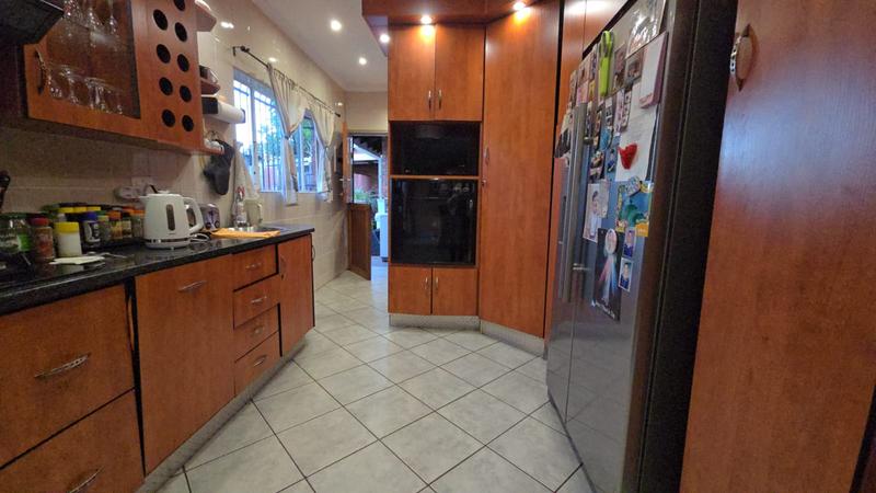 4 Bedroom Property for Sale in Karenpark Gauteng