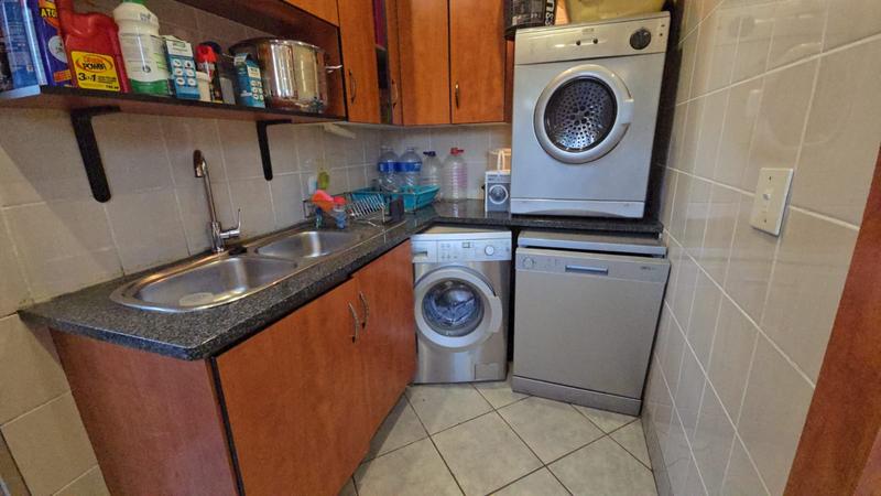 4 Bedroom Property for Sale in Karenpark Gauteng