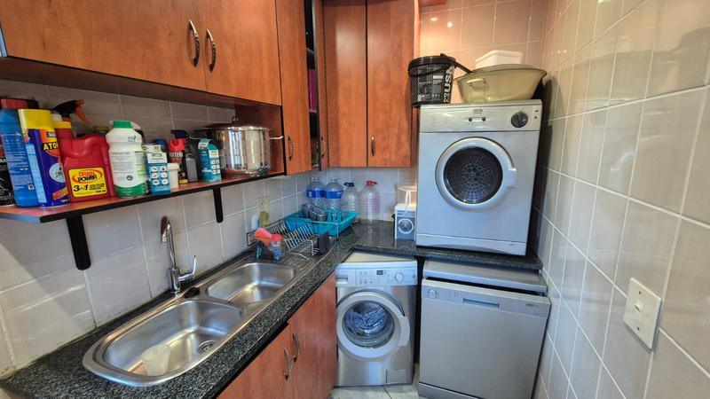 4 Bedroom Property for Sale in Karenpark Gauteng
