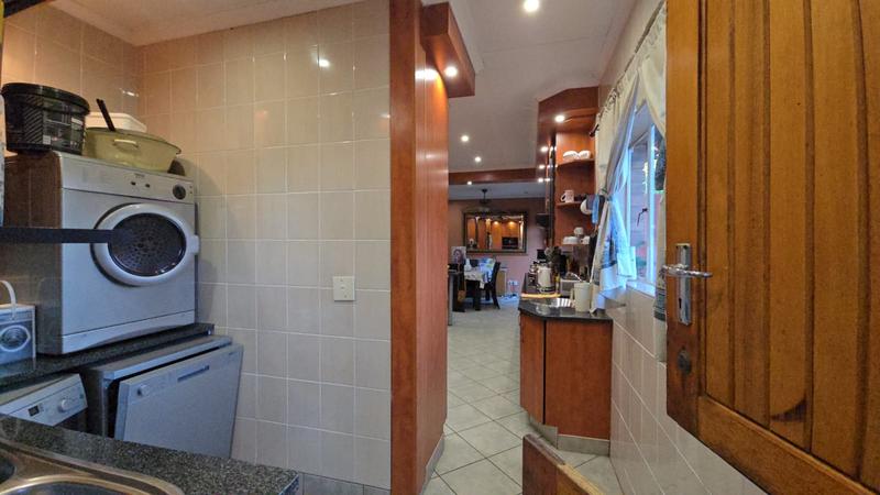 4 Bedroom Property for Sale in Karenpark Gauteng