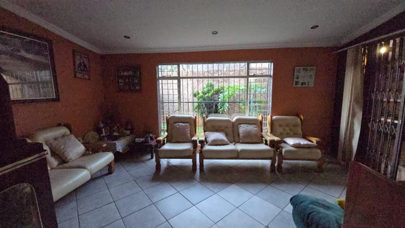 4 Bedroom Property for Sale in Karenpark Gauteng
