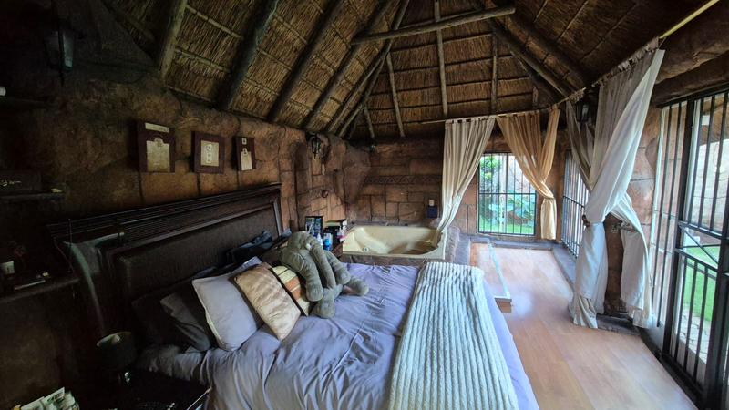 4 Bedroom Property for Sale in Karenpark Gauteng