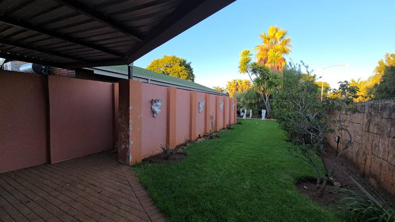 4 Bedroom Property for Sale in Karenpark Gauteng