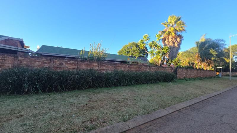 4 Bedroom Property for Sale in Karenpark Gauteng