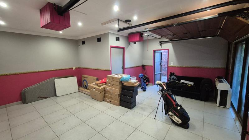 4 Bedroom Property for Sale in Karenpark Gauteng