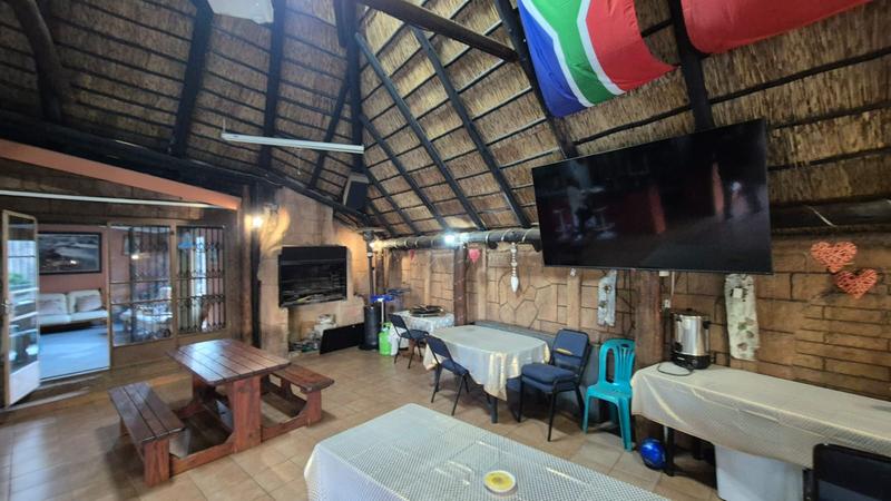 4 Bedroom Property for Sale in Karenpark Gauteng