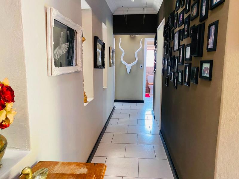 4 Bedroom Property for Sale in Ninapark Gauteng