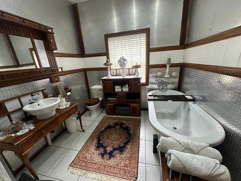 4 Bedroom Property for Sale in Ninapark Gauteng