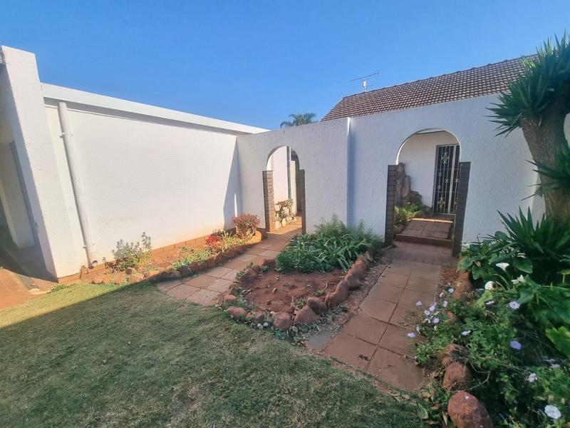 4 Bedroom Property for Sale in Sinoville Gauteng