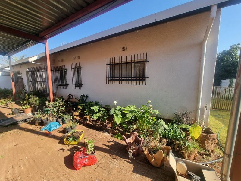 4 Bedroom Property for Sale in Sinoville Gauteng
