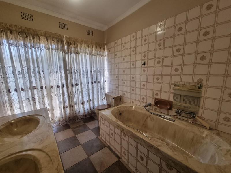 4 Bedroom Property for Sale in Sinoville Gauteng