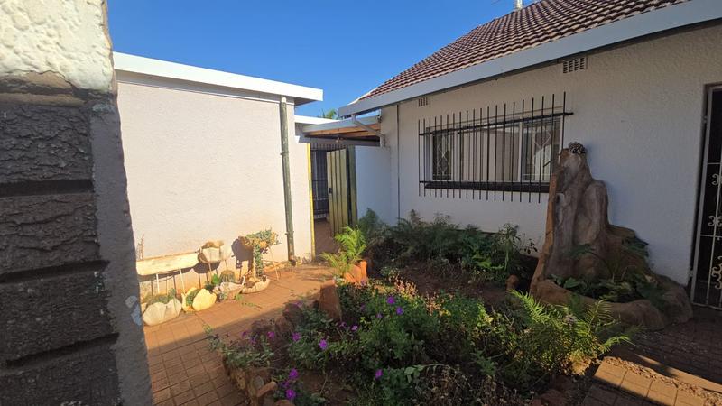 4 Bedroom Property for Sale in Sinoville Gauteng