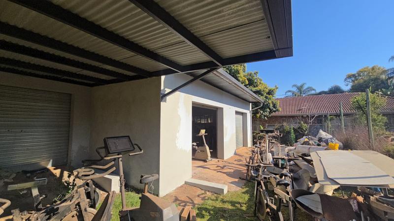 4 Bedroom Property for Sale in Sinoville Gauteng