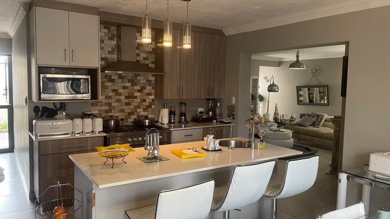 4 Bedroom Property for Sale in Eldo Village Estate Gauteng