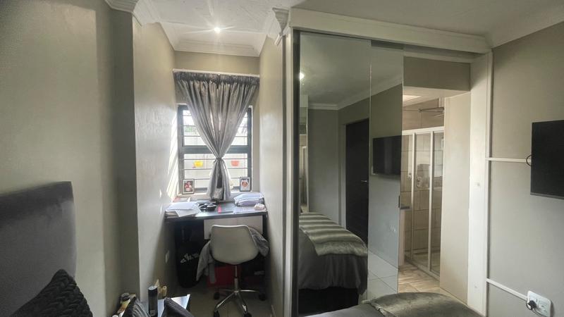 4 Bedroom Property for Sale in Eldo Village Estate Gauteng