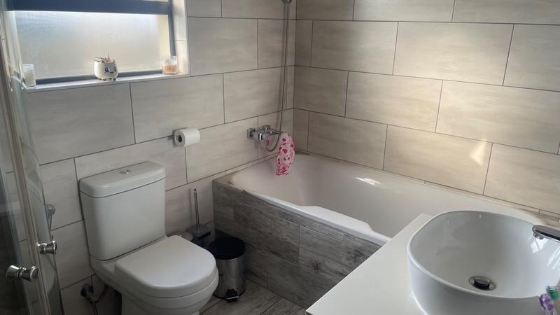 4 Bedroom Property for Sale in Eldo Village Estate Gauteng