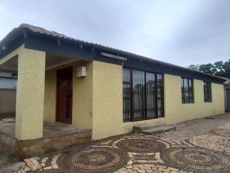 3 Bedroom Property for Sale in Lenasia Gauteng
