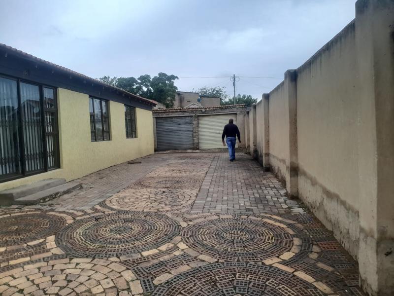 3 Bedroom Property for Sale in Lenasia Gauteng