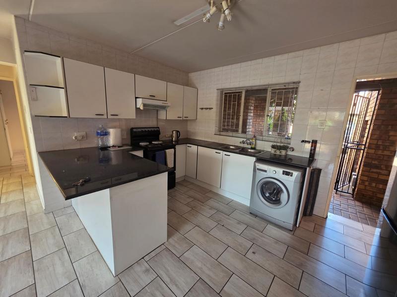 To Let 2 Bedroom Property for Rent in Bardene Gauteng