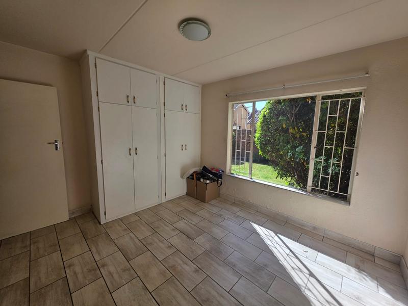 To Let 2 Bedroom Property for Rent in Bardene Gauteng