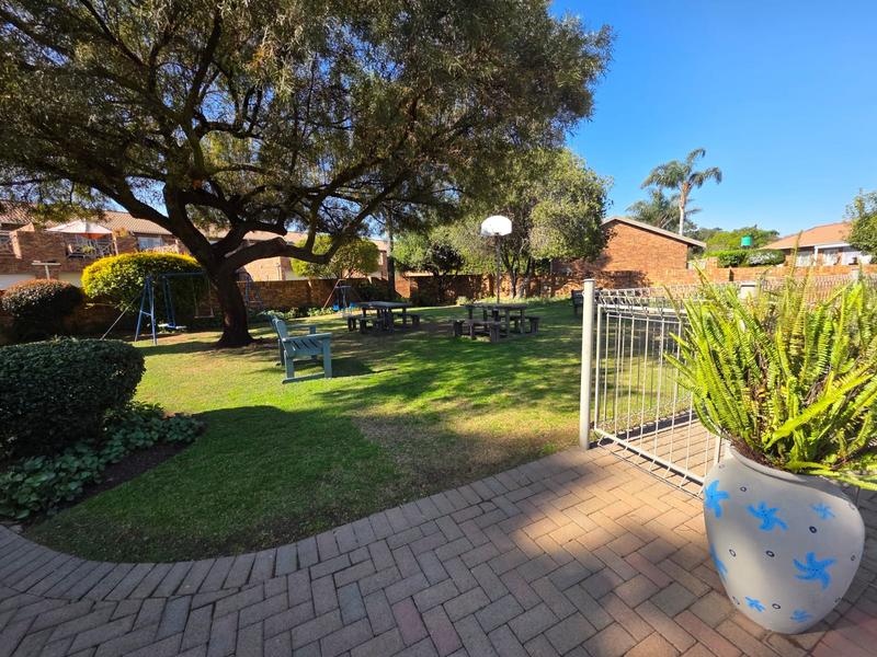 To Let 2 Bedroom Property for Rent in Bardene Gauteng