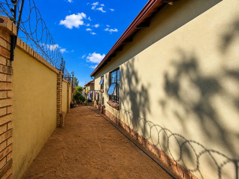 3 Bedroom Property for Sale in Heatherview Gauteng