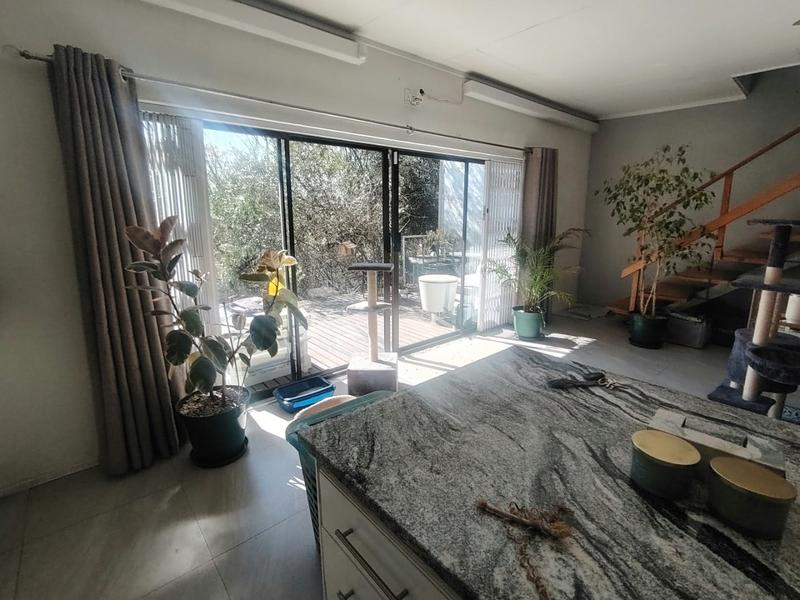 1 Bedroom Property for Sale in Honeydew Gauteng