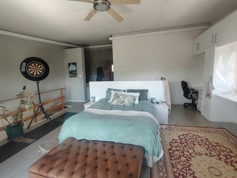 1 Bedroom Property for Sale in Honeydew Gauteng