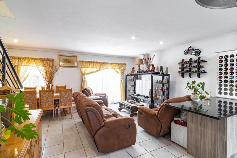 3 Bedroom Property for Sale in Brackendowns Gauteng
