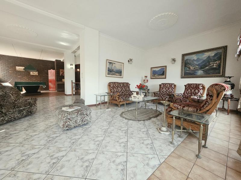 5 Bedroom Property for Sale in Glenvista Gauteng