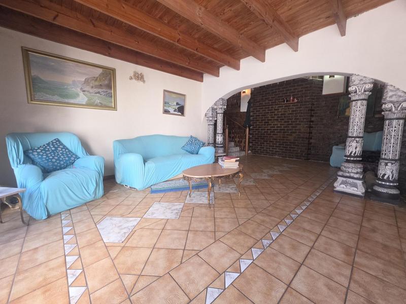 5 Bedroom Property for Sale in Glenvista Gauteng