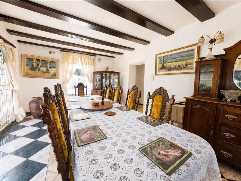 5 Bedroom Property for Sale in Glenvista Gauteng