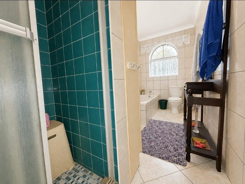 5 Bedroom Property for Sale in Glenvista Gauteng