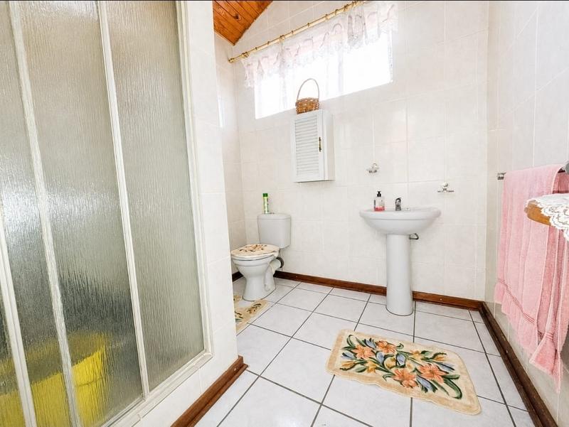 5 Bedroom Property for Sale in Glenvista Gauteng