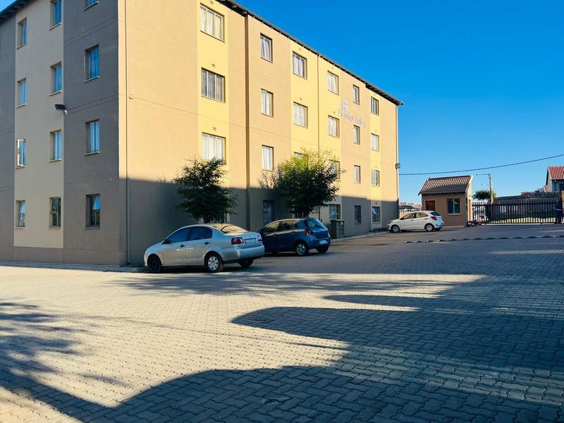 To Let 2 Bedroom Property for Rent in Fleurhof Gauteng