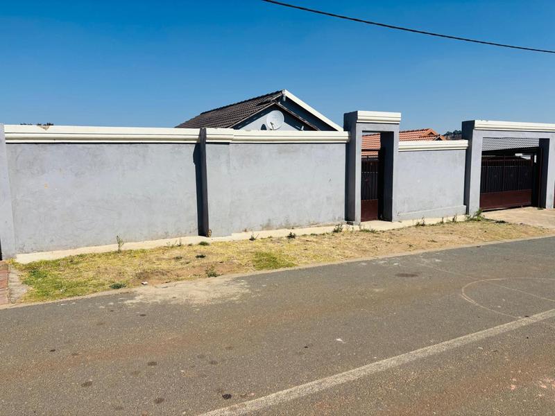 2 Bedroom Property for Sale in Fleurhof Gauteng