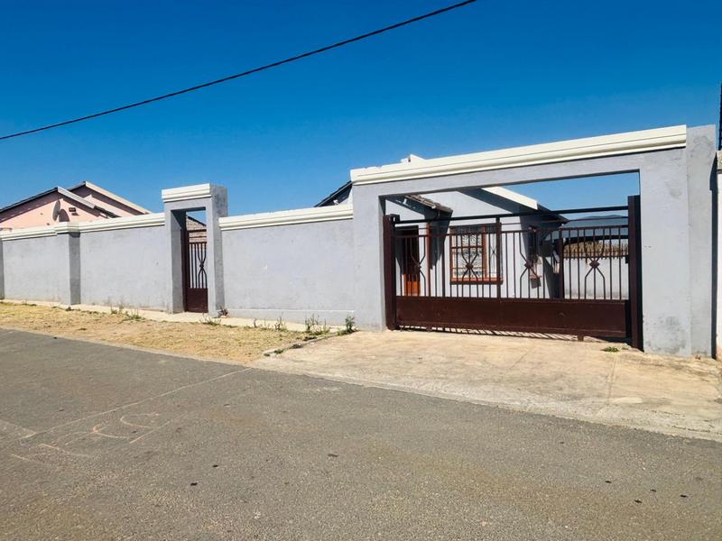 2 Bedroom Property for Sale in Fleurhof Gauteng