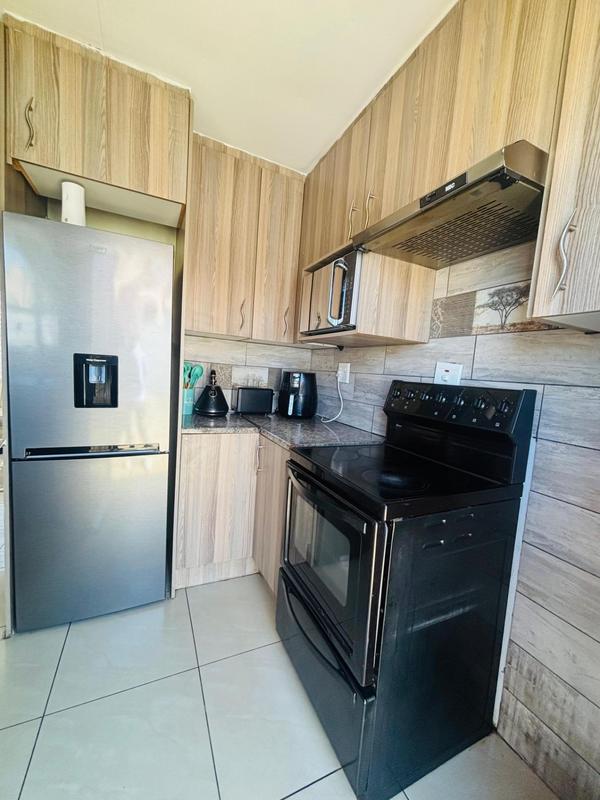 2 Bedroom Property for Sale in Fleurhof Gauteng