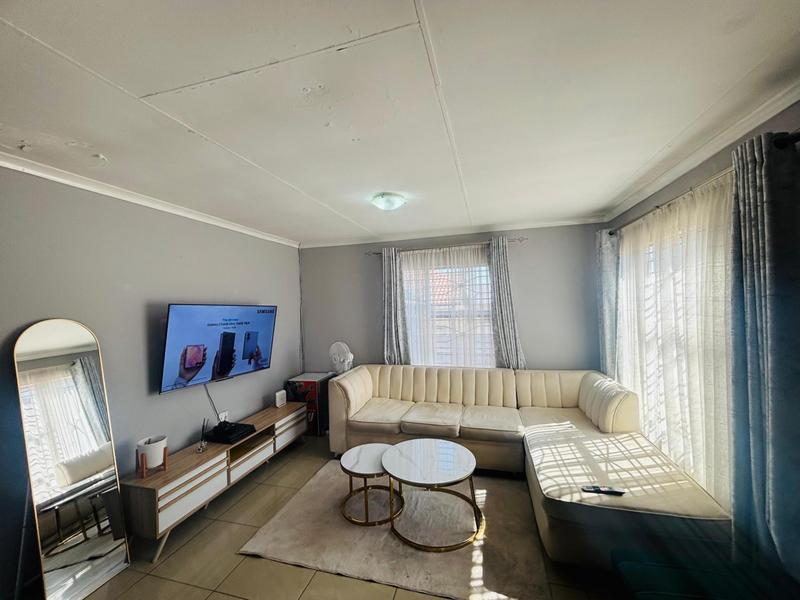 2 Bedroom Property for Sale in Fleurhof Gauteng