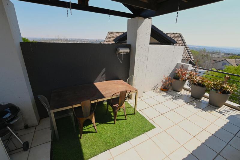 1 Bedroom Property for Sale in Douglasdale Gauteng