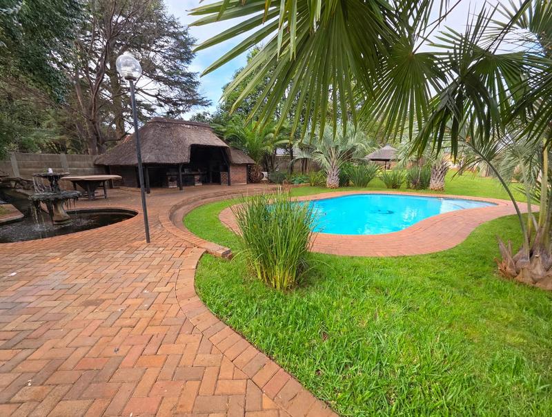 5 Bedroom Property for Sale in Three Rivers Proper Gauteng