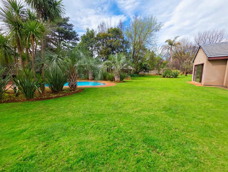 5 Bedroom Property for Sale in Three Rivers Proper Gauteng