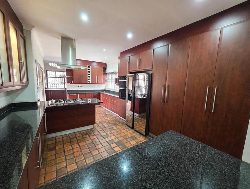 5 Bedroom Property for Sale in Three Rivers Proper Gauteng