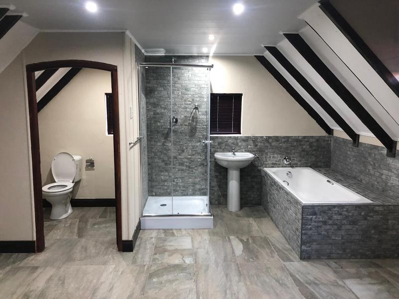 5 Bedroom Property for Sale in Three Rivers Proper Gauteng