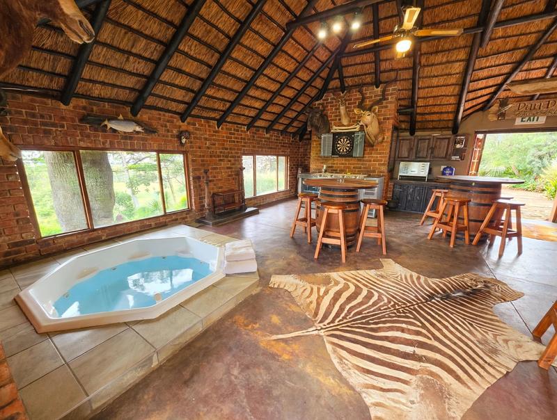 5 Bedroom Property for Sale in Three Rivers Proper Gauteng